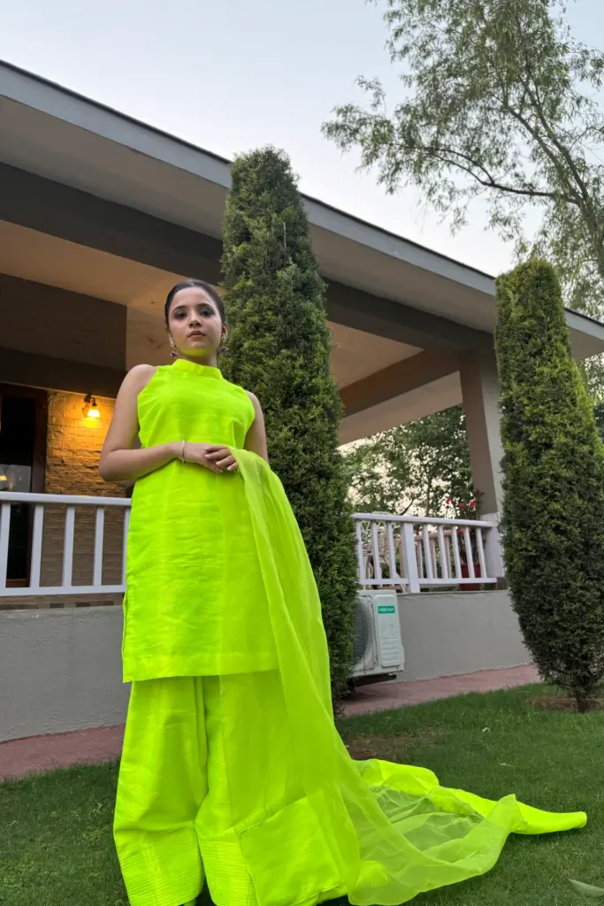 Neon-e-Rani