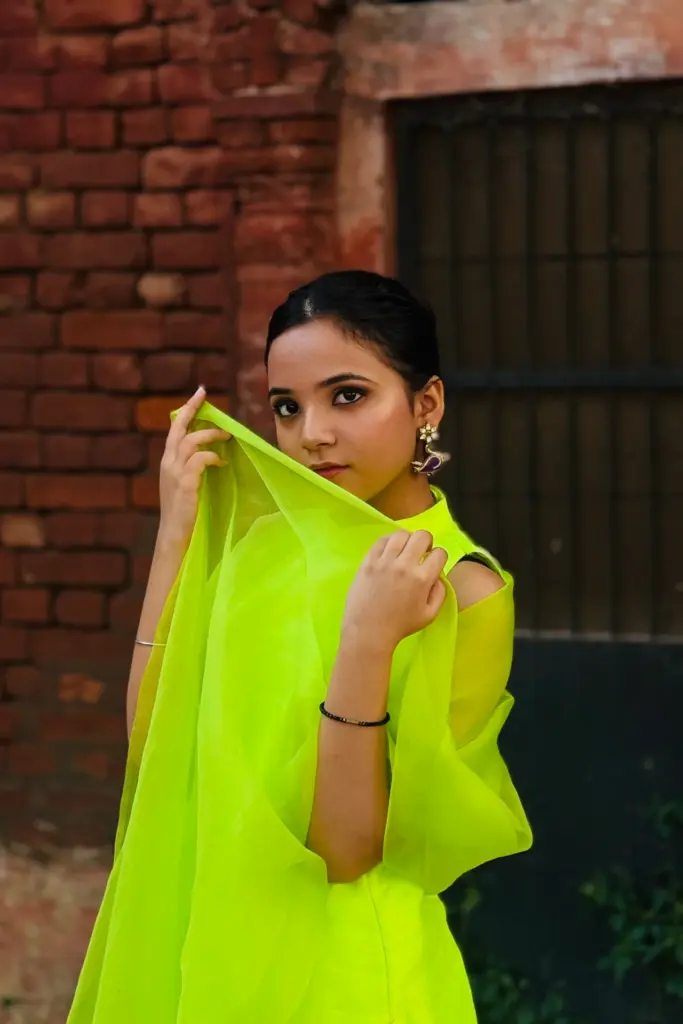 Neon-e-Rani