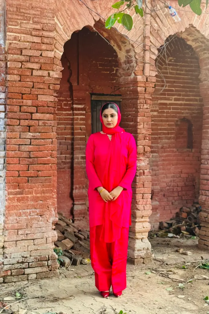 Pink-e-Maharani Farshi shalwar
