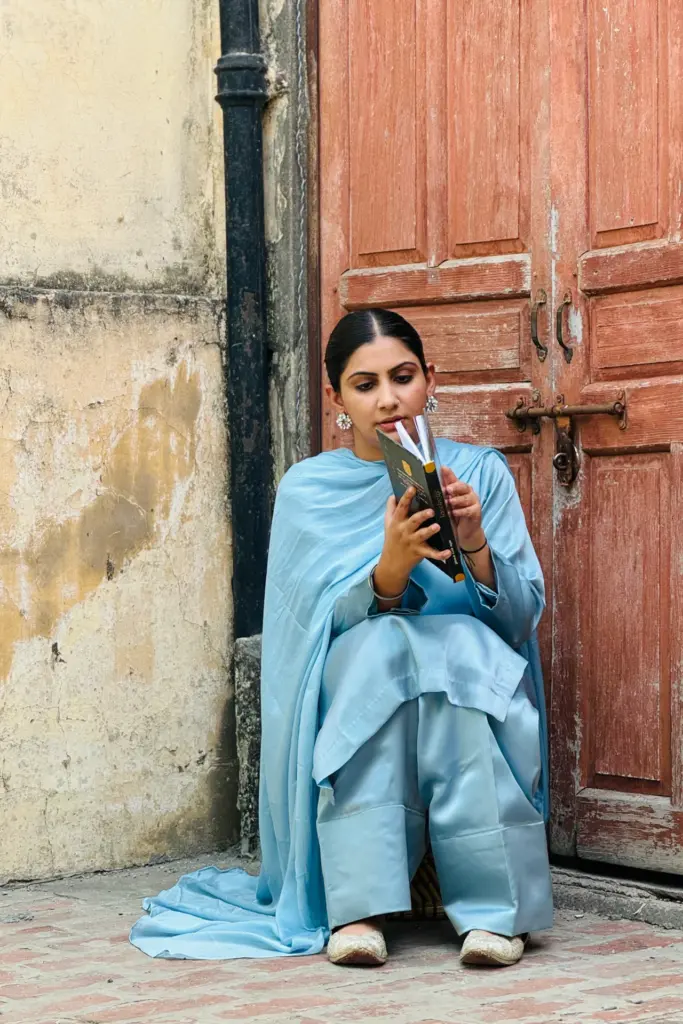Mehrunisa Farshi shalwar