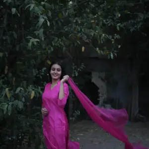 The Perani in Rani Pink - Image 2