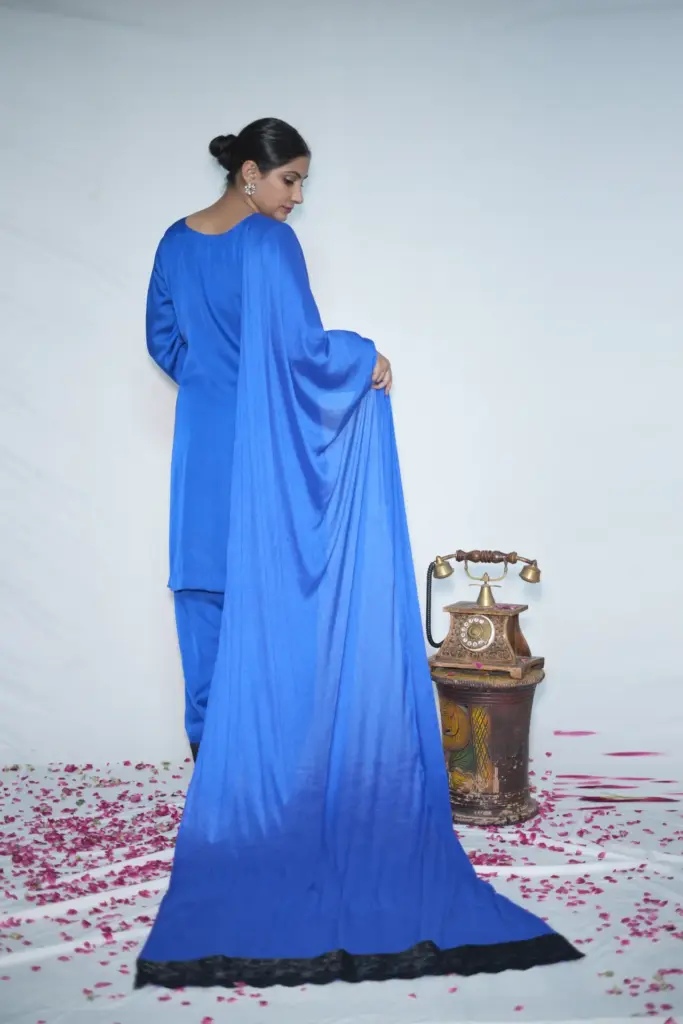 Neel Riwayat Farshi Shalwar