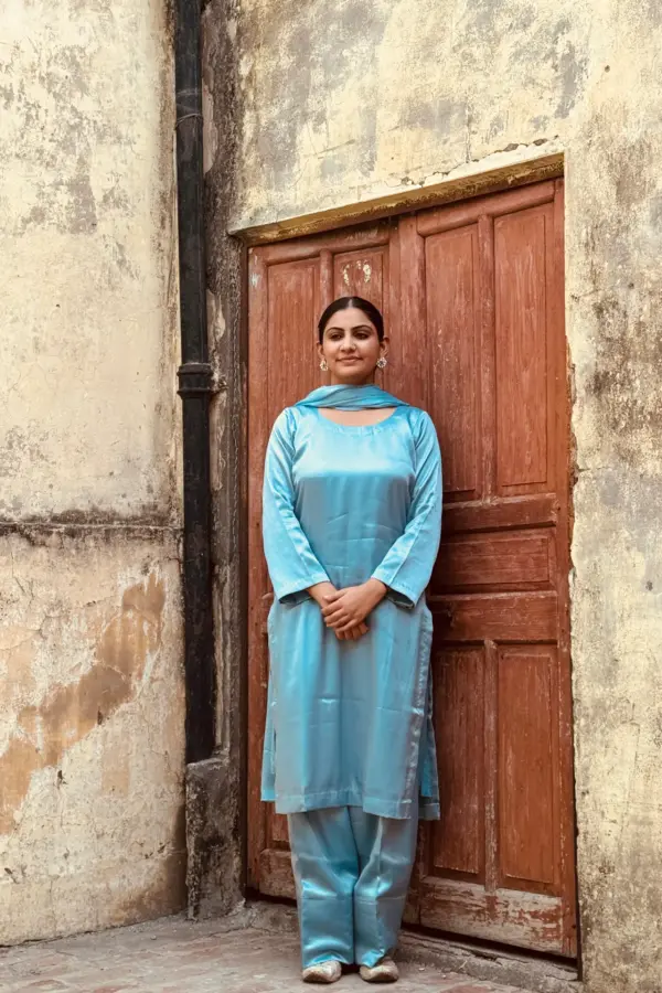 Mehrunisa Farshi shalwar - Image 2