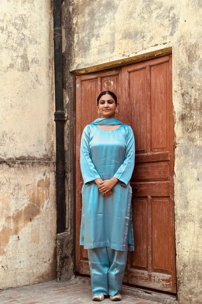 Mehrunisa Farshi shalwar