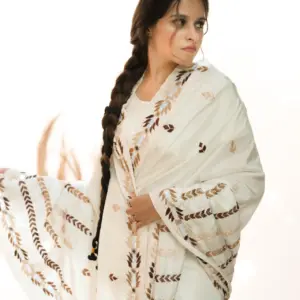 Kanki Phulkari Sarhee - Image 2