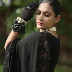 Andheri Royalty in Black - Image 2